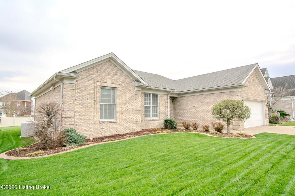 Photo of 10007 Sunkist Way, Louisville, KY 40272 (MLS # 1712505)