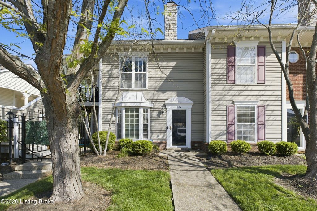 Photo of 450 Dean Taylor Ct, Simpsonville, KY 40067 (MLS # 1715292)