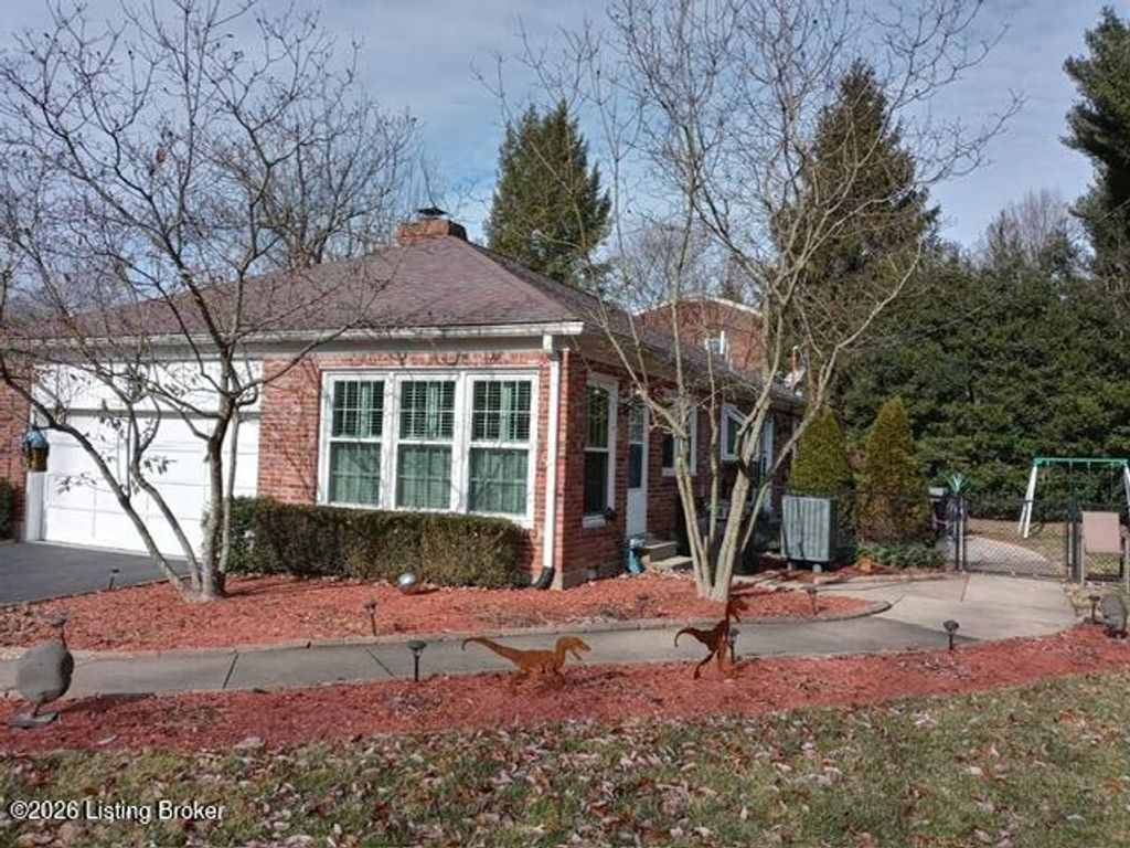 Photo of 401 Winton Ln, Louisville, KY 40206 (MLS # 1710809)