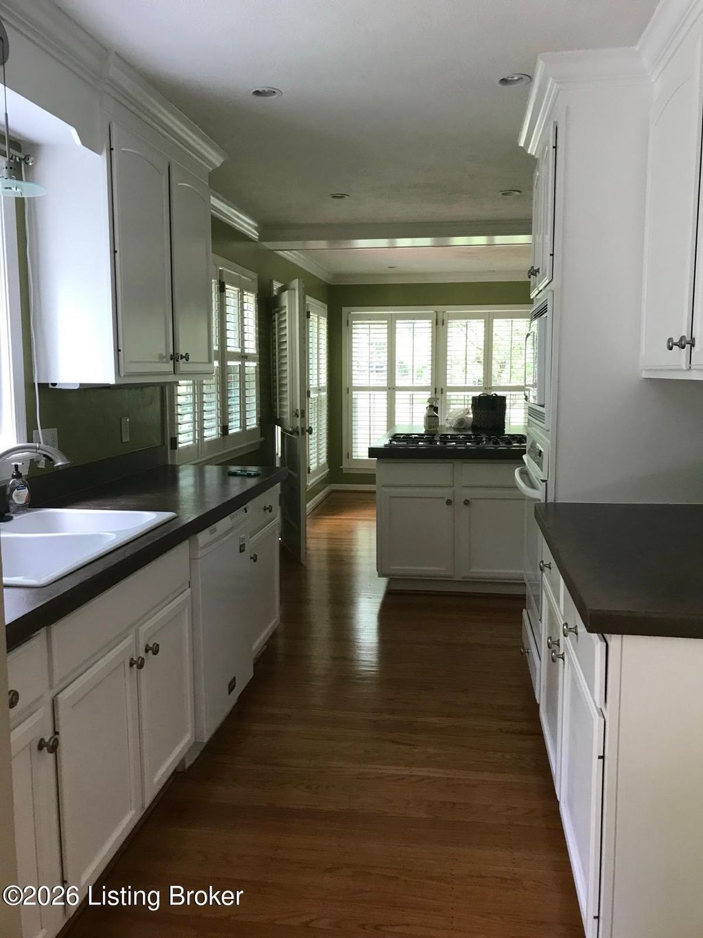 Photo of 401 Winton Ln, Louisville, KY 40206 (MLS # 1710809)