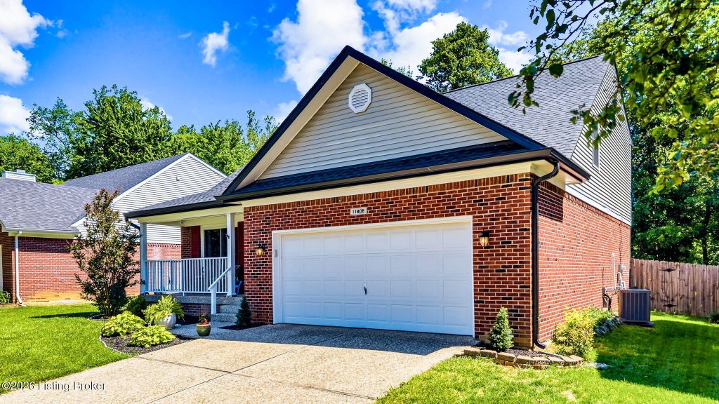 Photo of 11808 Oak Bay Dr, Louisville, KY 40245 (MLS # 1720336)