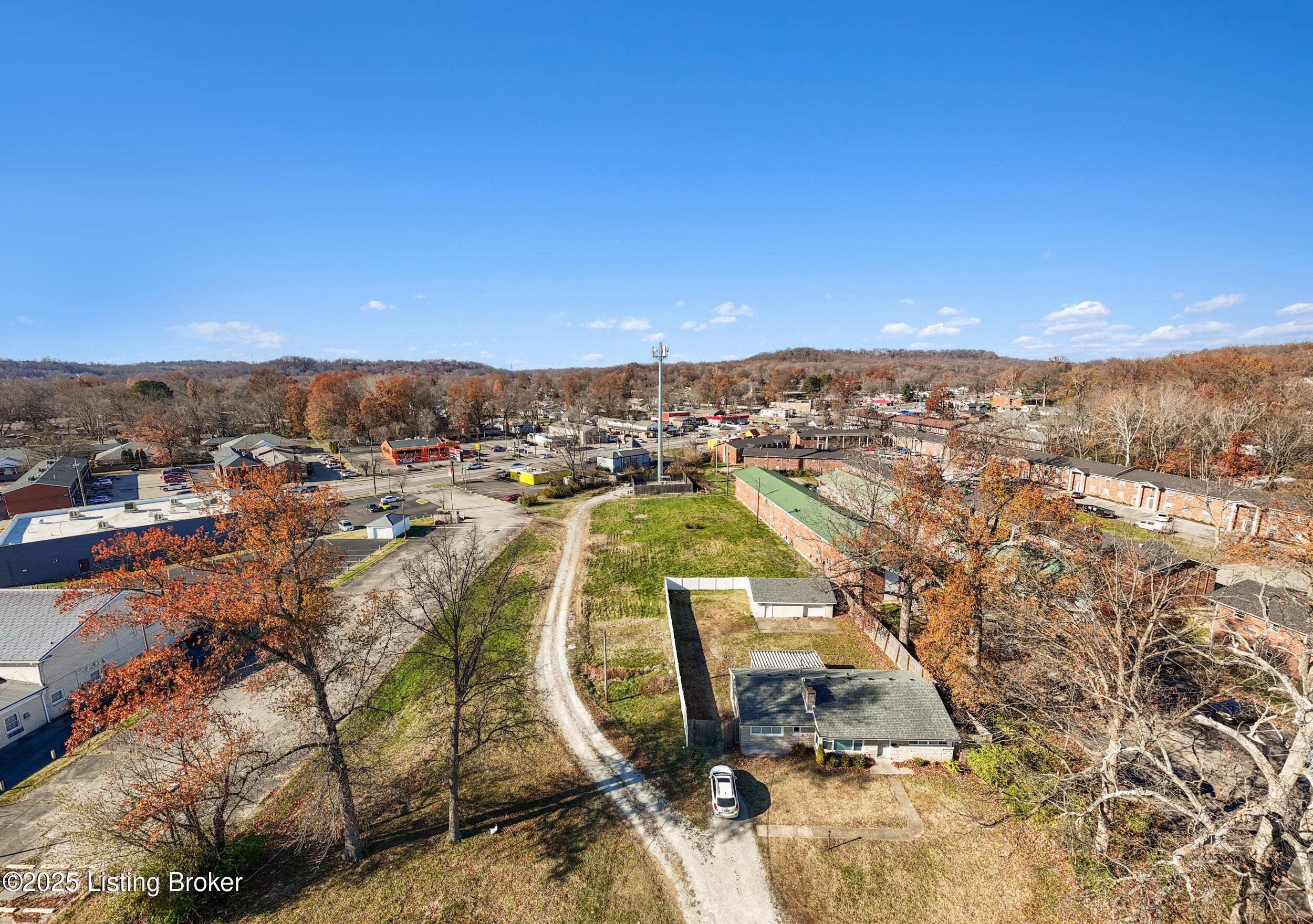 7330 Southside Dr Dr, Louisville, Kentucky image 9