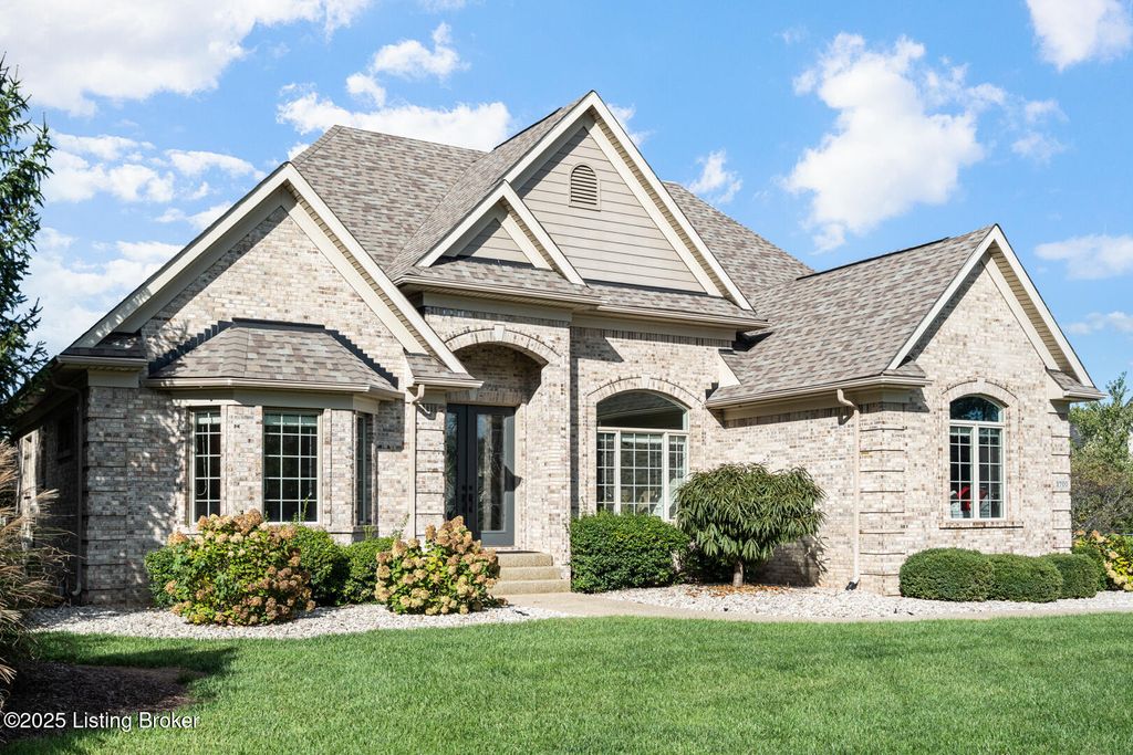 Photo of 2700 Heather Green Blvd, La Grange, KY 40031 (MLS # 1700778)
