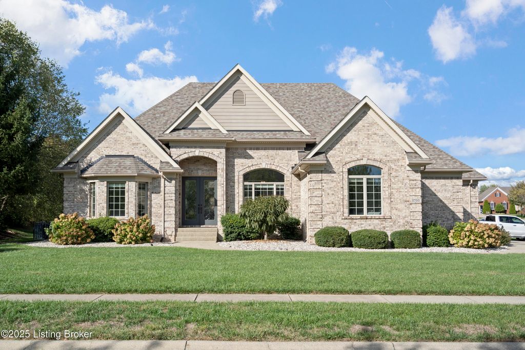 Photo of 2700 Heather Green Blvd, La Grange, KY 40031 (MLS # 1700778)