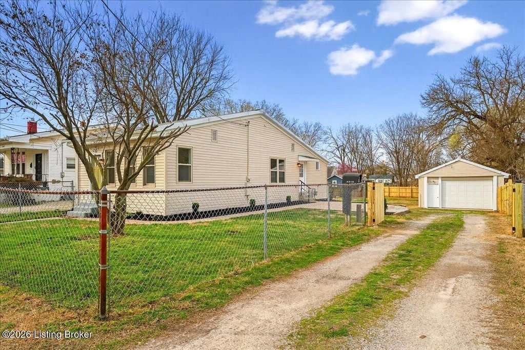 Photo of 4218 Sherman Ave, Louisville, KY 40213 (MLS # 1711605)