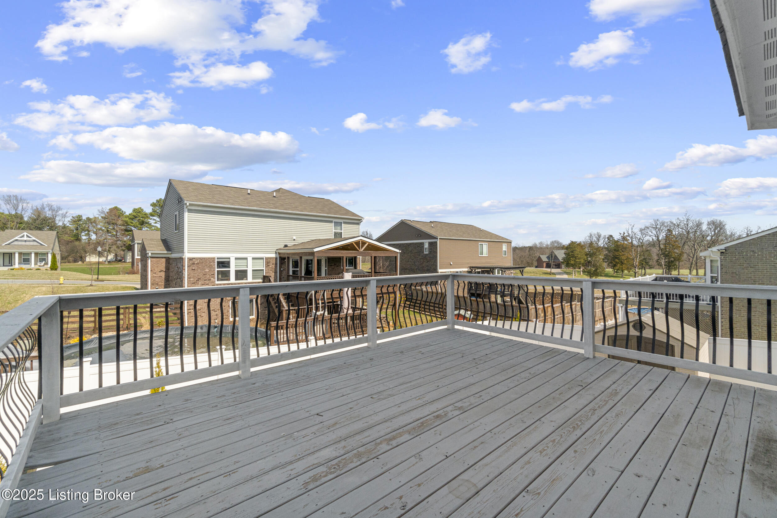 242 Magnolia Dr, Louisville, Kentucky image 42