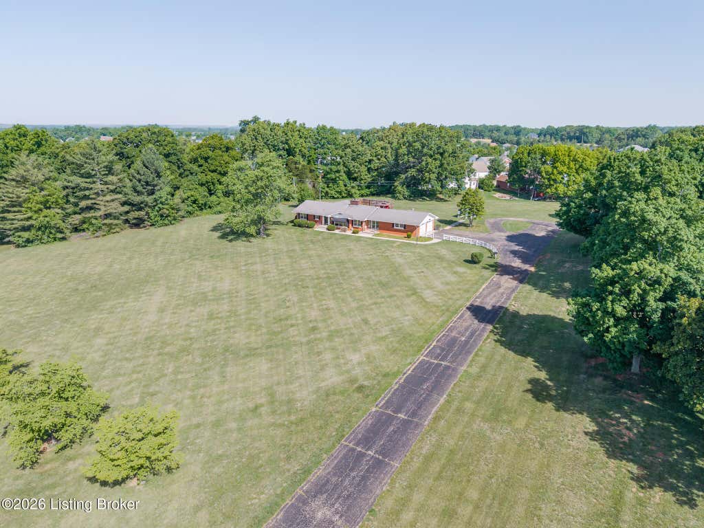 Photo of 759 Highland Ave, Vine Grove, KY 40175 (MLS # 1724623)