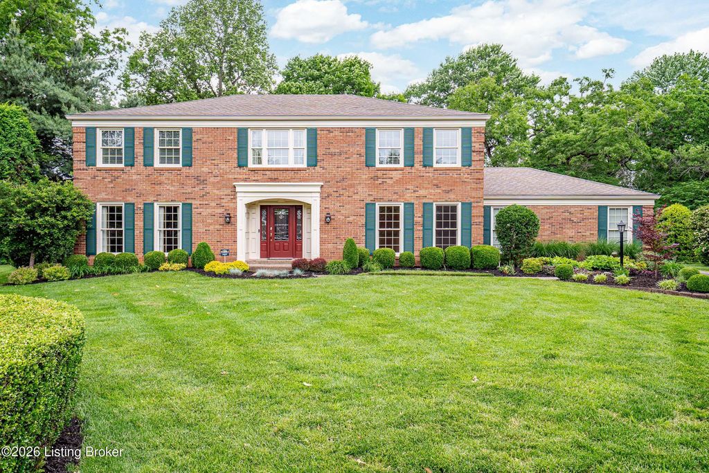Photo of 2411 Marymount Ct, Louisville, KY 40242 (MLS # 1716541)