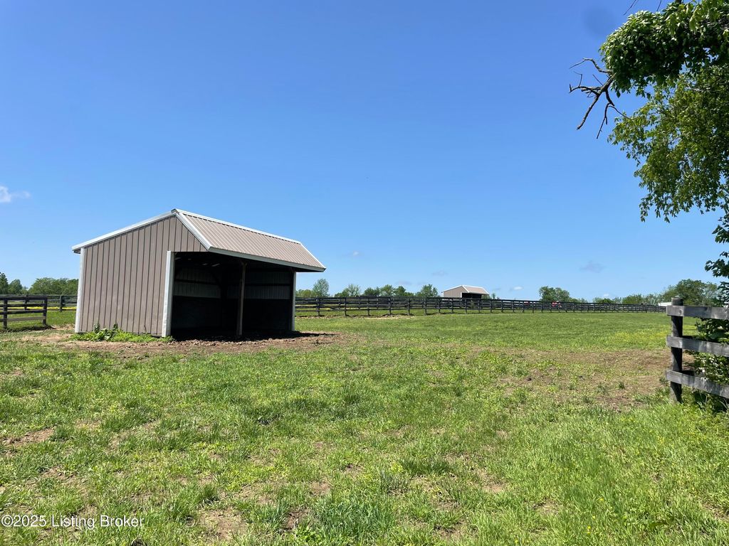 Photo of 2 and 3 L'Esprit Pkwy, La Grange, KY 40031 (MLS # 1687801)