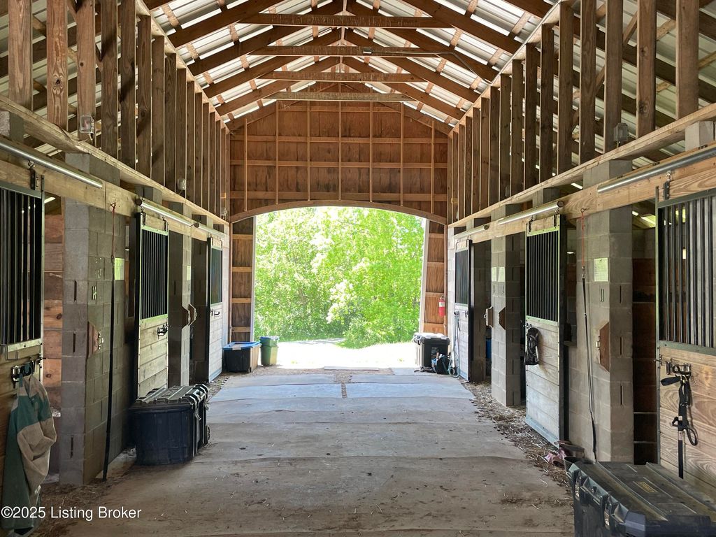 Photo of 2 and 3 L'Esprit Pkwy, La Grange, KY 40031 (MLS # 1687801)