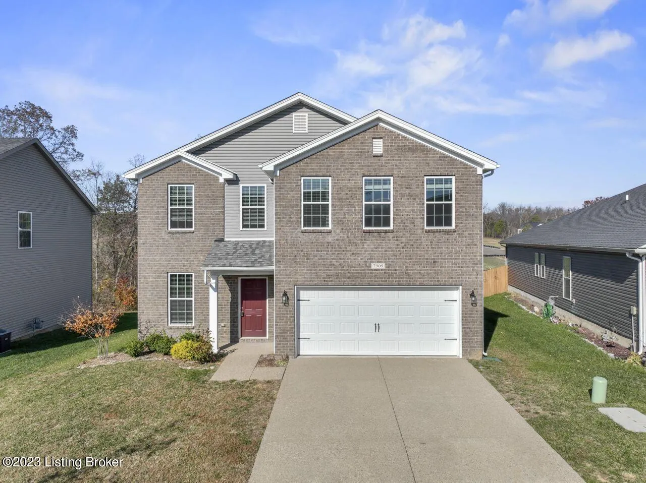 Louisville, Kentucky 40229, United States, 4 Bedrooms Bedrooms, ,3 BathroomsBathrooms,Residential,Active,83441