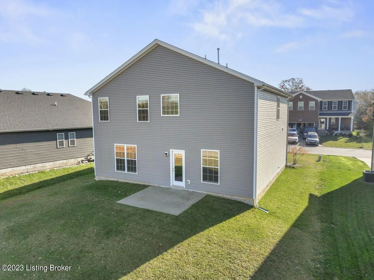 Louisville, Kentucky 40229, United States, 4 Bedrooms Bedrooms, ,3 BathroomsBathrooms,Residential,Active,83441