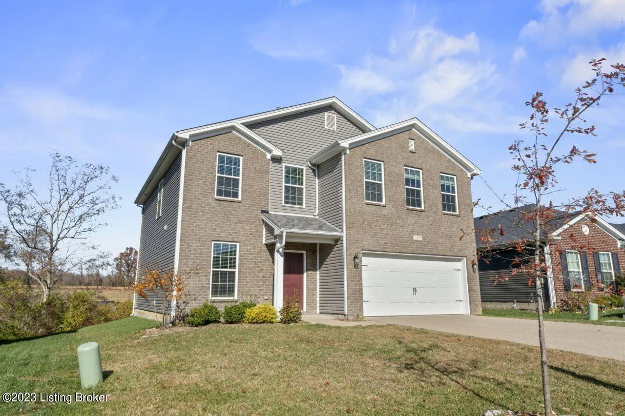Louisville, Kentucky 40229, United States, 4 Bedrooms Bedrooms, ,3 BathroomsBathrooms,Residential,Active,83441