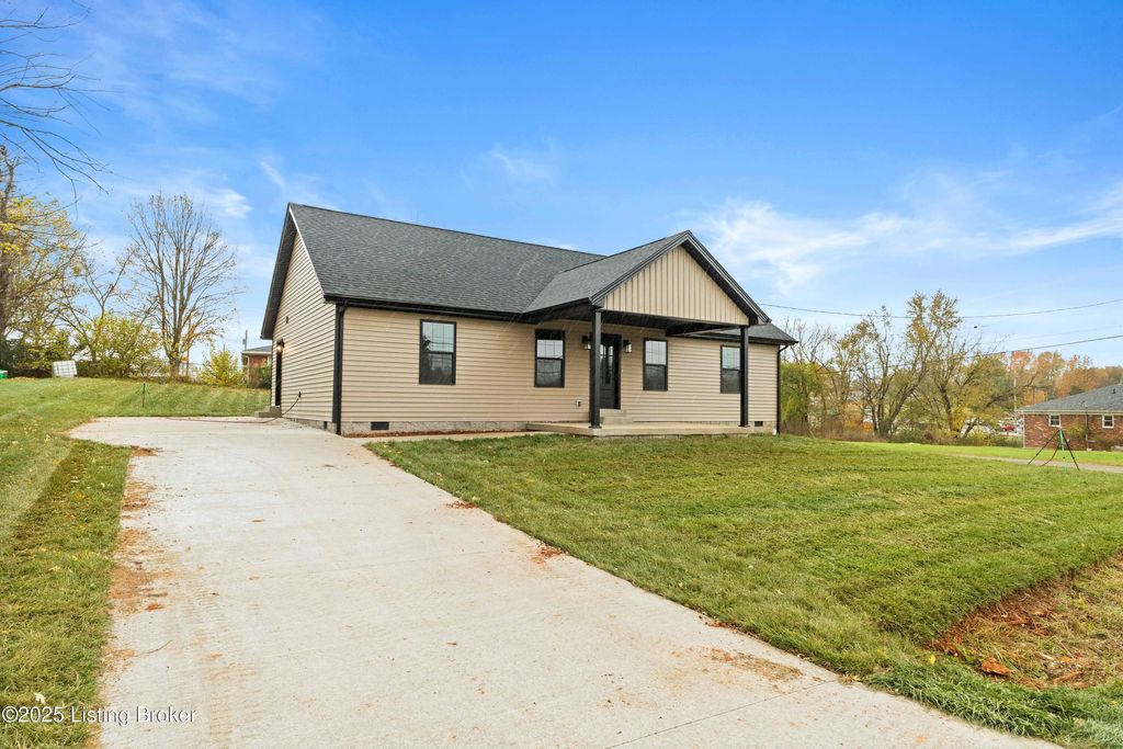 Photo of 126 Churchill Ave, Hodgenville, KY 42748 (MLS # 1708032)