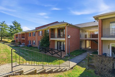 Photo of 7906 Grenoble Ln #A, Prospect, KY 40059 (MLS # 1709370)