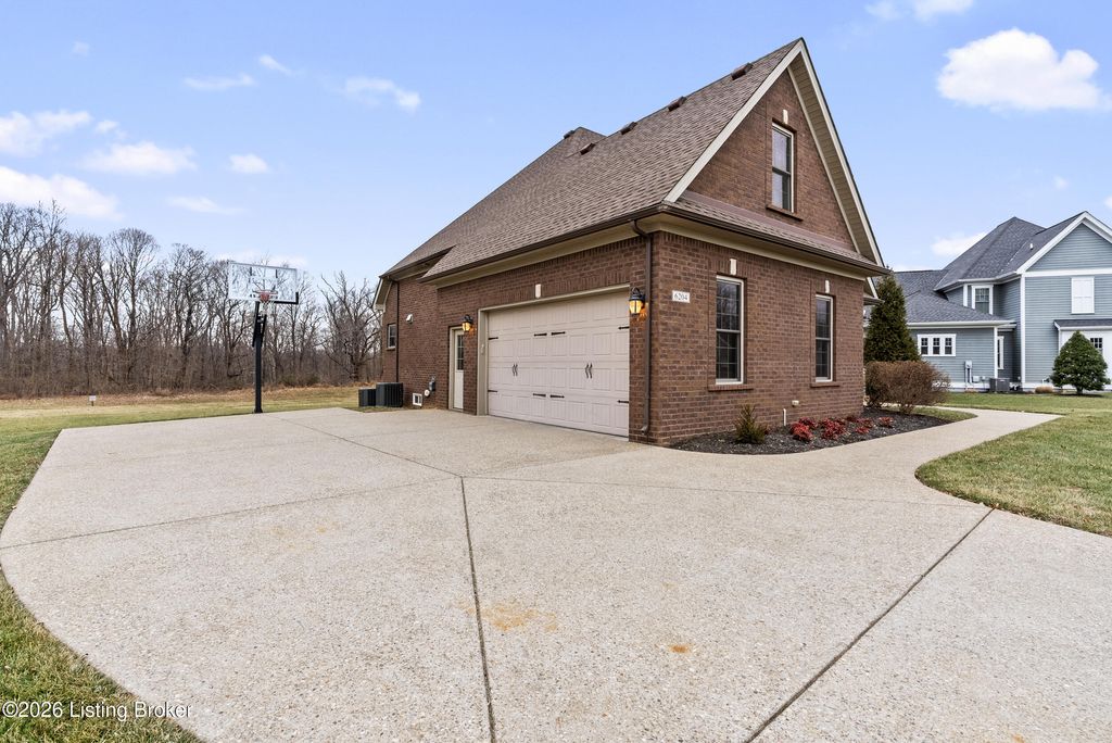 Photo of 6204 Maddox Blvd, Prospect, KY 40059 (MLS # 1703358)