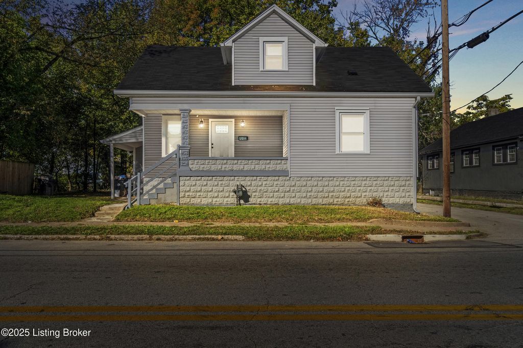 Photo of 440 Louis Coleman Jr Dr, Louisville, KY 40212 (MLS # 1701206)