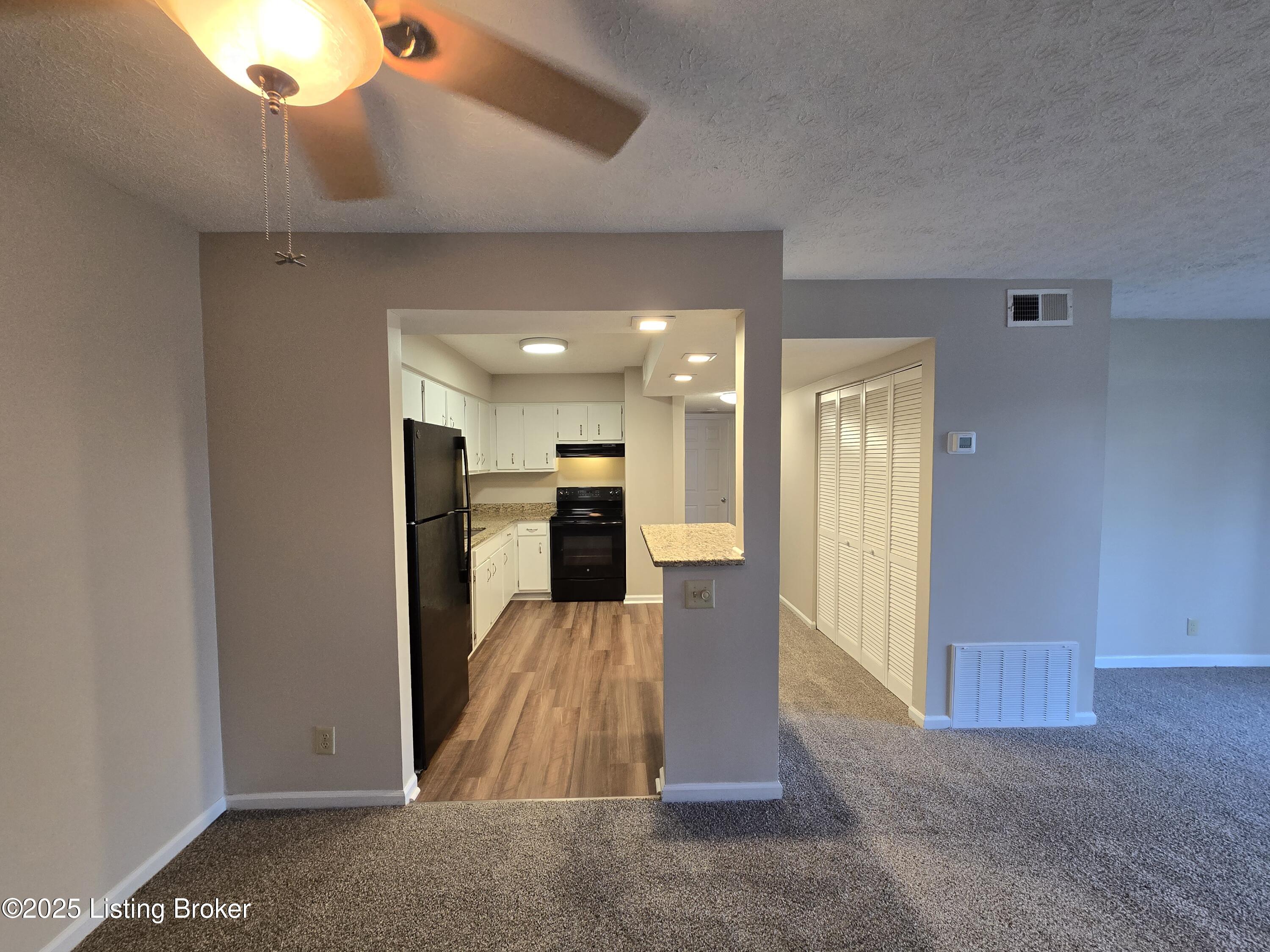 7062 Wildwood Cir # 123, Louisville, Kentucky image 2