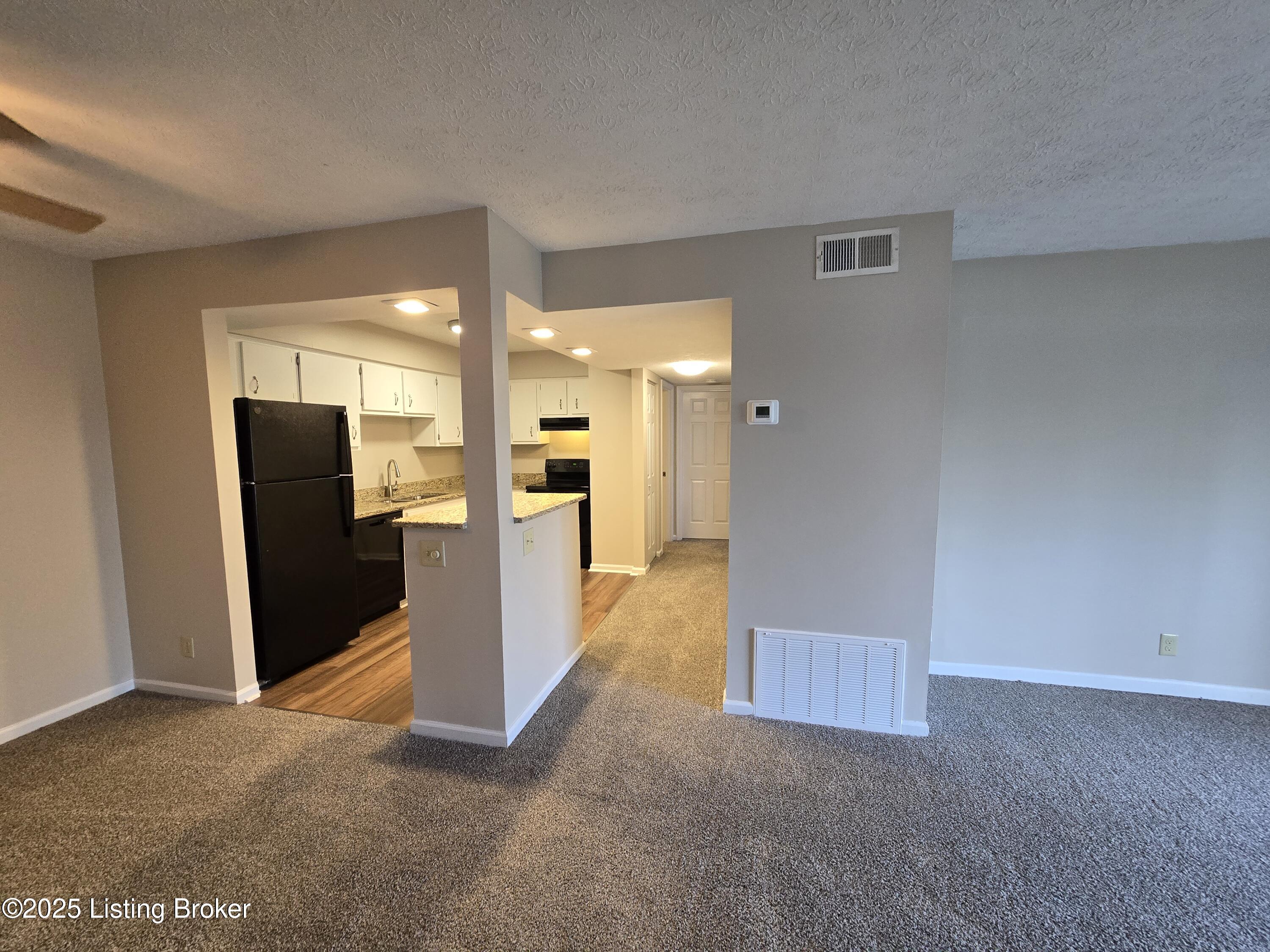 7062 Wildwood Cir # 123, Louisville, Kentucky image 4