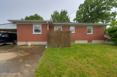 Tiny photo for 8617 Eula Rd, Louisville, KY 40219 (MLS # 1728950)