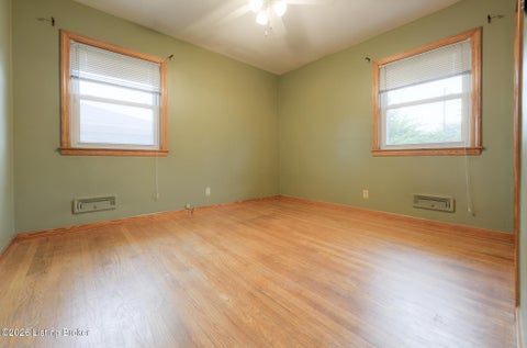 Tiny photo for 8617 Eula Rd, Louisville, KY 40219 (MLS # 1728950)