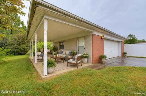 Tiny photo for 8617 Eula Rd, Louisville, KY 40219 (MLS # 1728950)