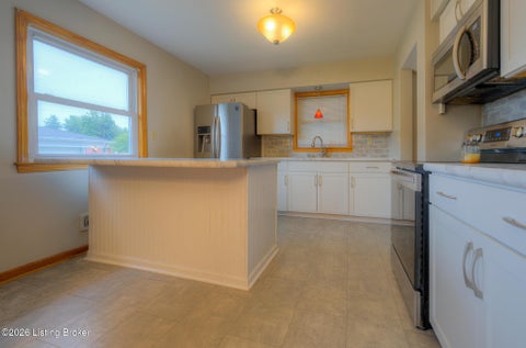 Tiny photo for 8617 Eula Rd, Louisville, KY 40219 (MLS # 1728950)