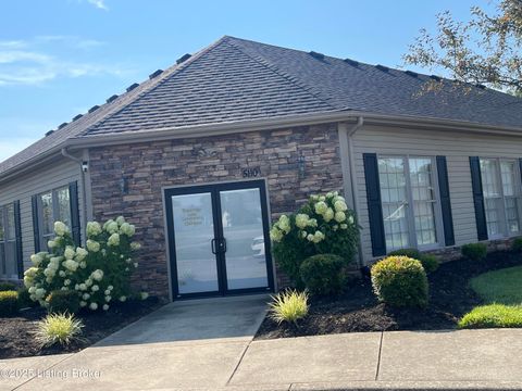 Photo of 11204 Sand Lake Ct, Louisville, KY 40272 (MLS # 1700971) Photo of 11204 Sand Lake Ct, Louisville, KY 40272 (MLS # 1700971)