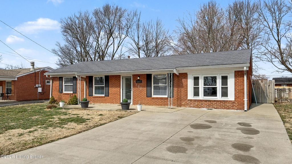 Photo of 468 Crestwood Ln, Louisville, KY 40229 (MLS # 1710415)