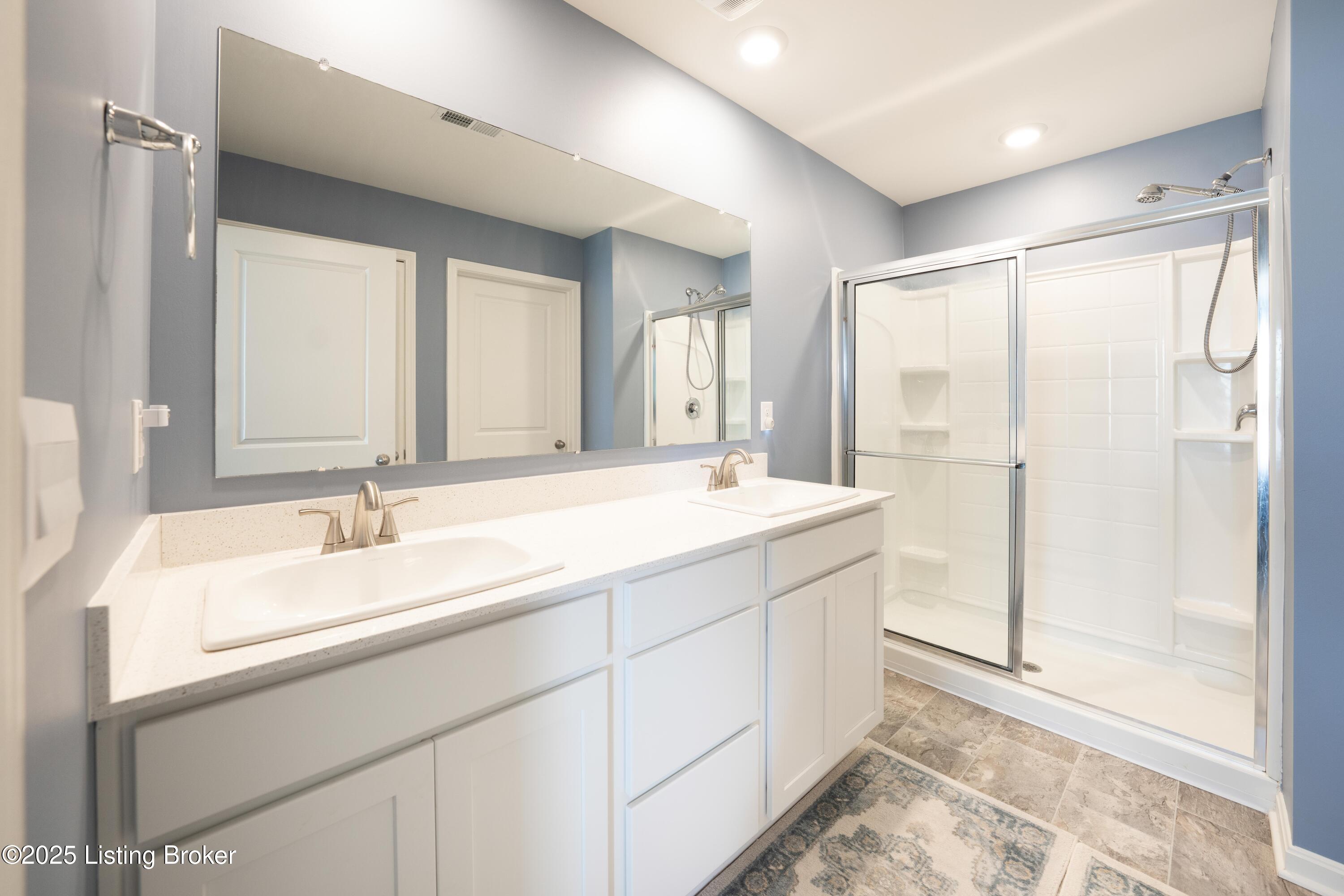 8005 Cedar Meadows Ln, Louisville, Kentucky image 20