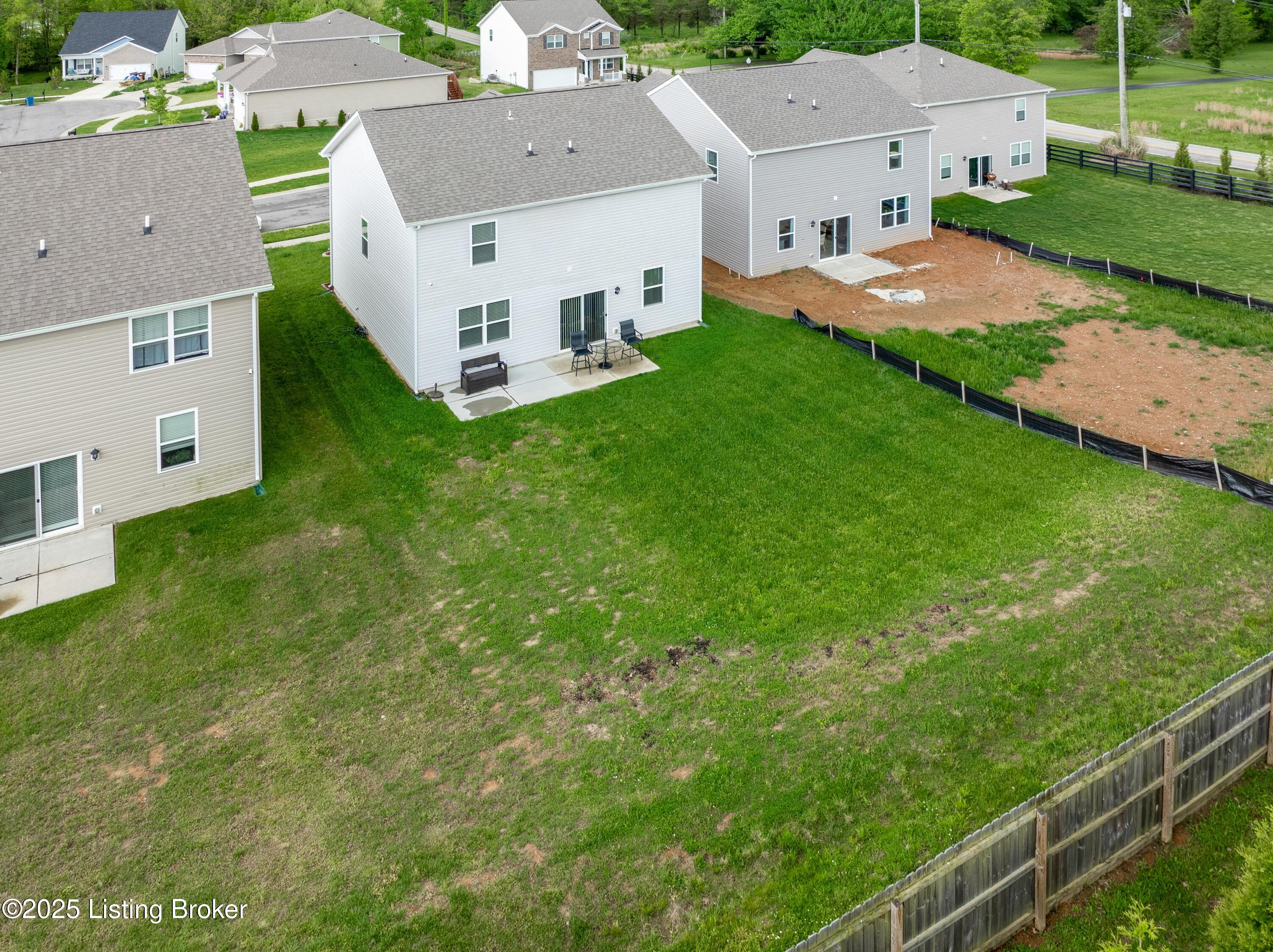 8005 Cedar Meadows Ln, Louisville, Kentucky image 33