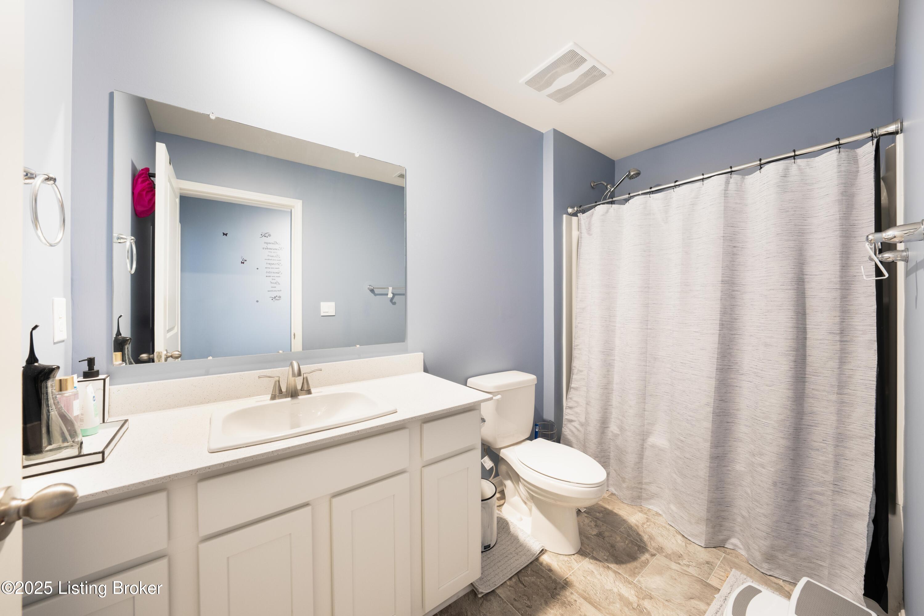 8005 Cedar Meadows Ln, Louisville, Kentucky image 28