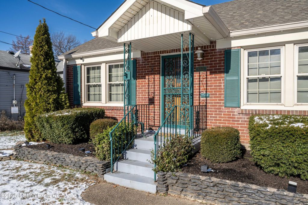Photo of 145 E Ashland Ave, Louisville, KY 40214 (MLS # 1705491)