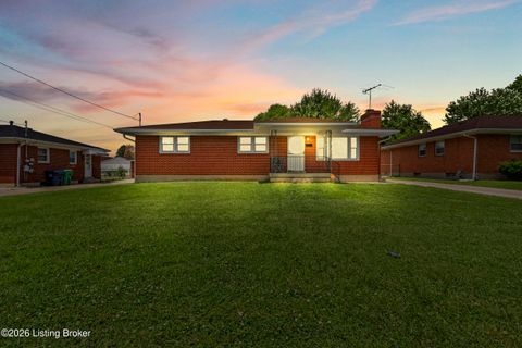 Photo of 2237 Thurman Dr, Louisville, KY 40216 (MLS # 1721123)