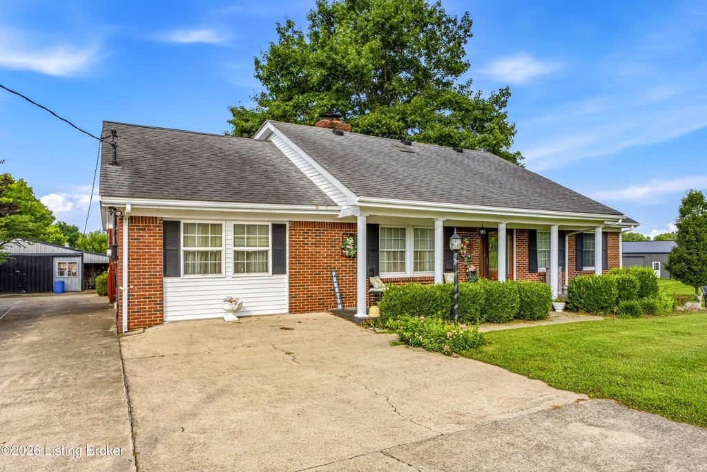 Photo of 3299 Castle Hwy, Pleasureville, KY 40057 (MLS # 1726922)