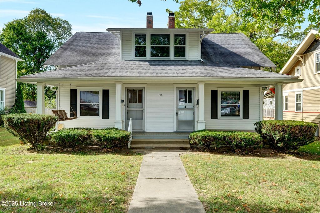 Photo of 106 N Fifth Ave, La Grange, KY 40031 (MLS # 1701479)