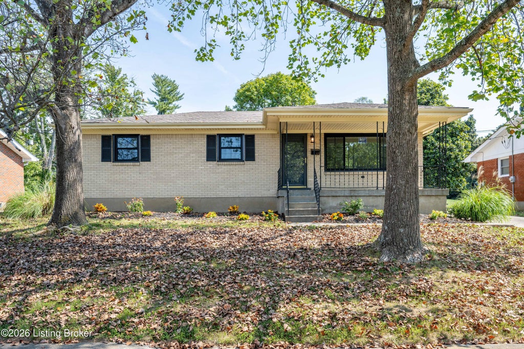 Photo of 505 Westwood Dr, Louisville, KY 40243 (MLS # 1729516)