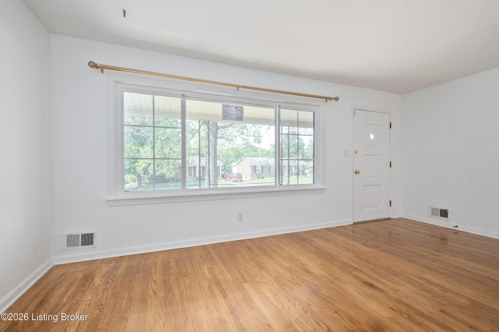Photo of 505 Westwood Dr, Louisville, KY 40243 (MLS # 1729516)