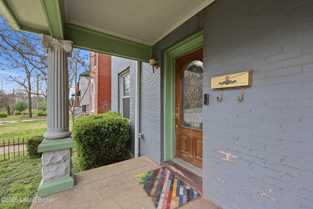 Photo of 335 E St Catherine St, Louisville, KY 40203 (MLS # 1713176)