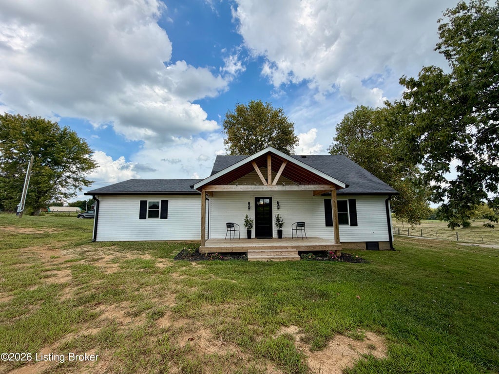 Photo of 560 Irish Ridge Rd, Bloomfield, KY 40008 (MLS # 1728478)