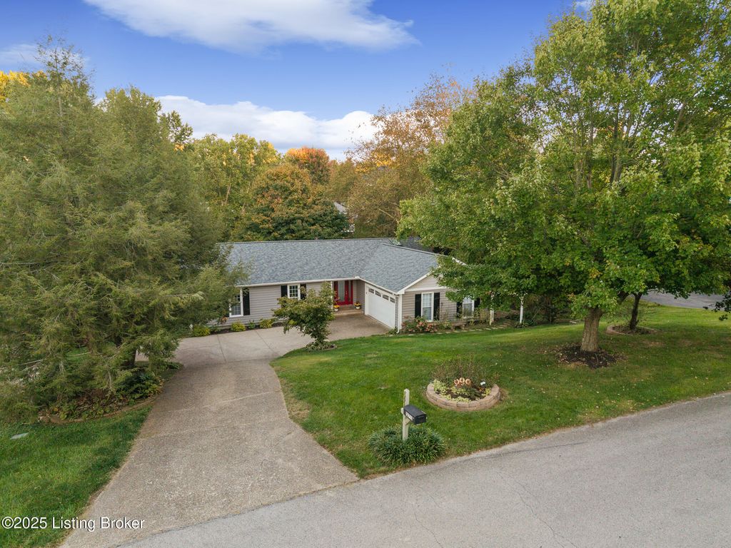 Photo of 12713 Churchill Pkwy, Goshen, KY 40026 (MLS # 1701147)