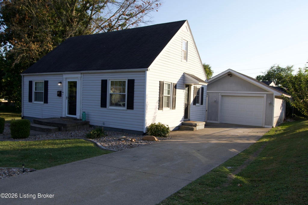 Photo of 316 Robin Rd, Elizabethtown, KY 42701 (MLS # 1728016)
