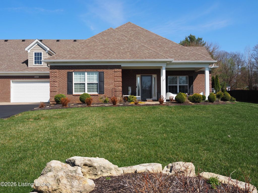 Photo of 6613 Williamsburg Ct, Crestwood, KY 40014 (MLS # 1711604)