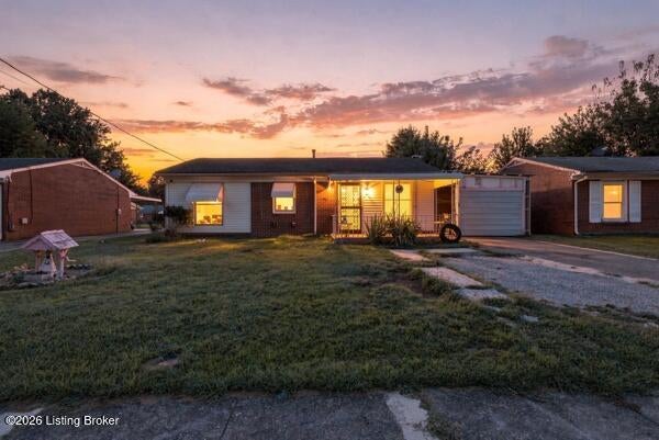Photo of 4607 Samara Dr, Louisville, KY 40219 (MLS # 1729984)