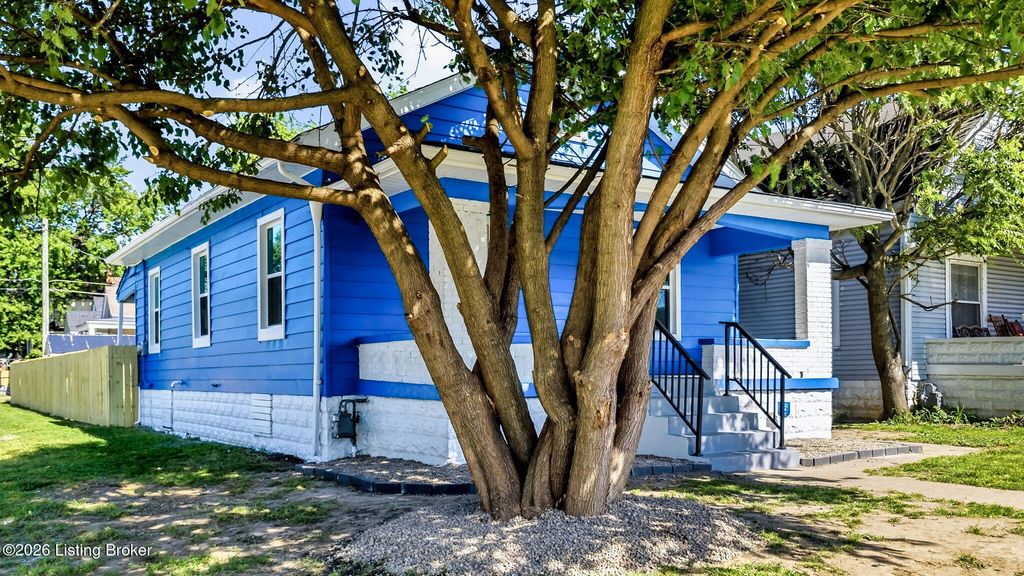 Photo of 3343 Taylor Blvd, Louisville, KY 40215 (MLS # 1717655)