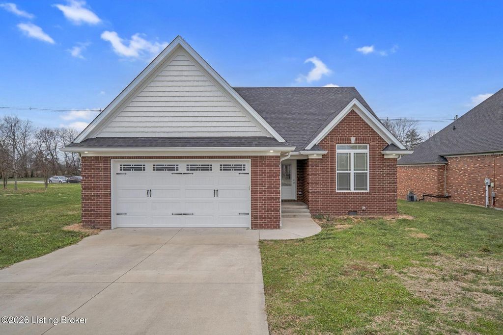 Photo of 102 Council Dr, Bardstown, KY 40004 (MLS # 1707664)