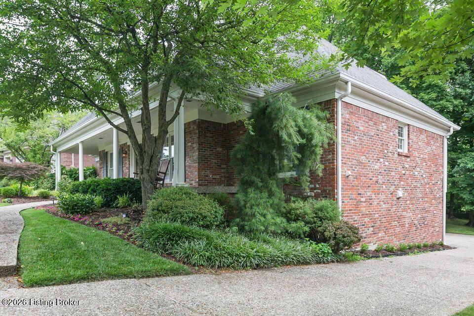 803 Lake Forest Pkwy