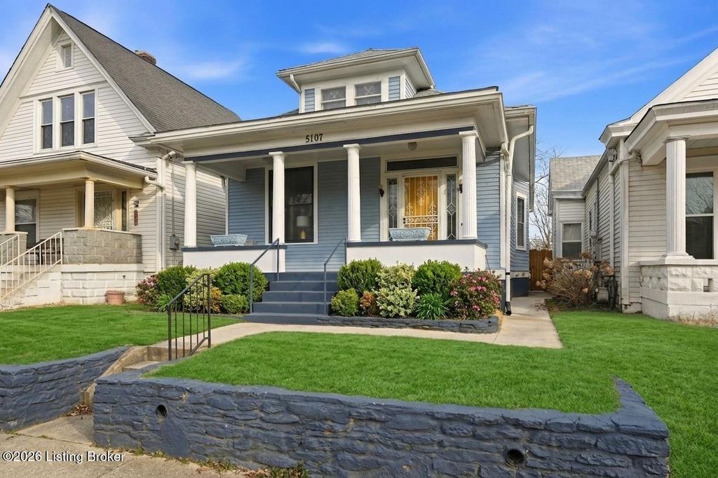 Photo of 2107 Grand Ave, Louisville, KY 40210 (MLS # 1713670)