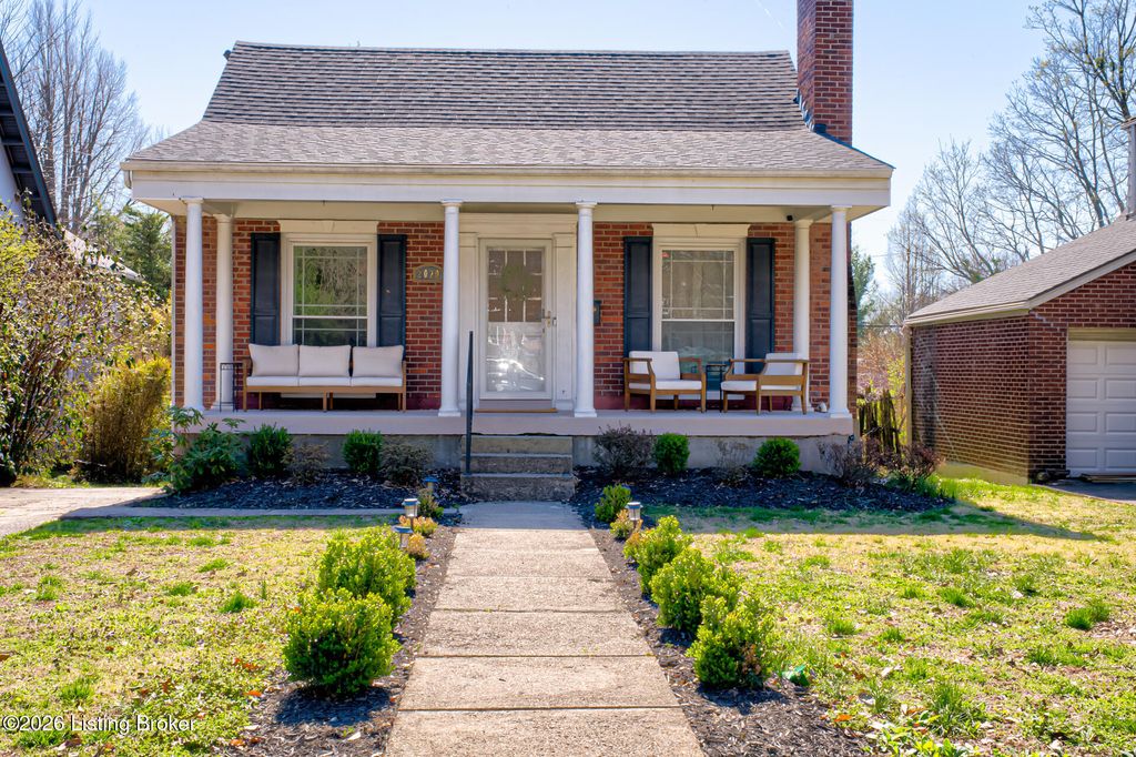 Photo of 2020 Emerson Ave, Louisville, KY 40205 (MLS # 1712506)