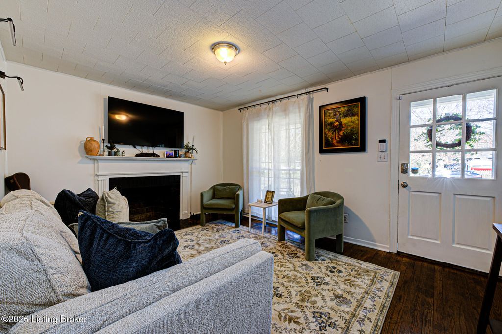 Photo of 2020 Emerson Ave, Louisville, KY 40205 (MLS # 1712506)